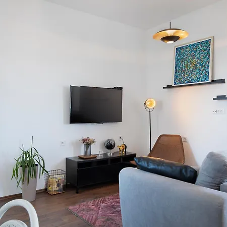 Polai Boutique With Free Parking 풀라